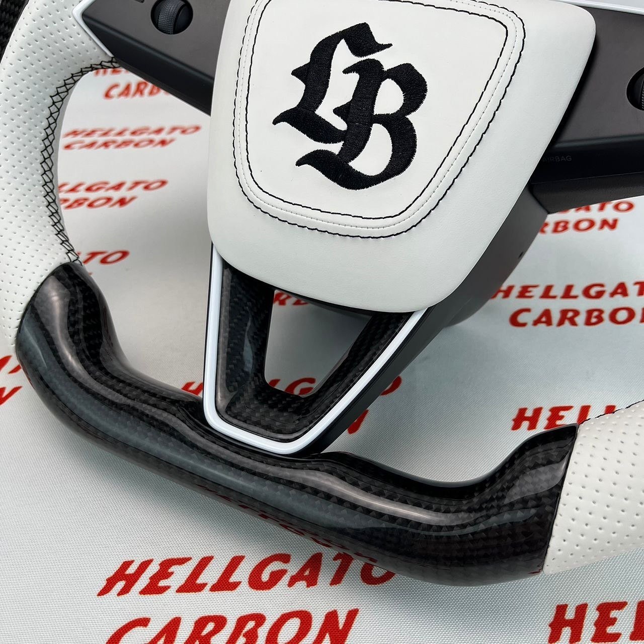 Custom 2024 Tesla Model 3 Steering Wheel – Gloss Black Carbon Fiber | Flat Top & Flat Bottom | Heated | White Leather - Image 5