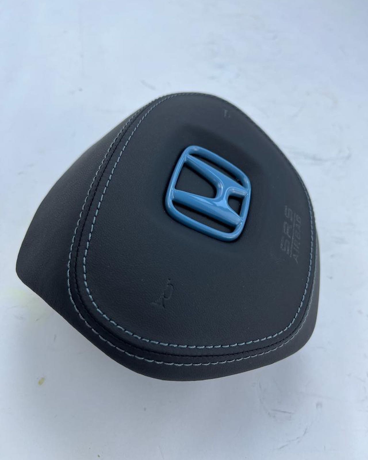 Custom Honda Accord OEM Carbon Fiber Steering Wheel – Flat Bottom | LED Shift Lights | Performance Upgrade - Image 4